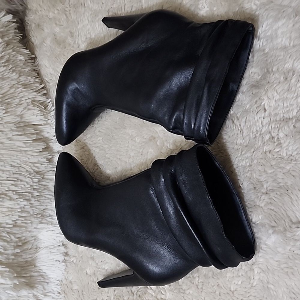 Steve Madden Black Ankle Boots - Picture 10 of 13